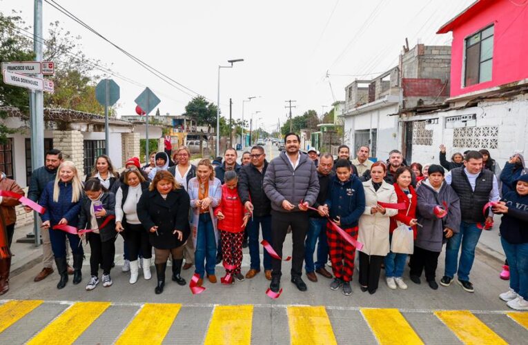 Inauguraron habitantes de la Américo Villarreal obra por más de 7.3 MDP con Carlos Peña Ortiz