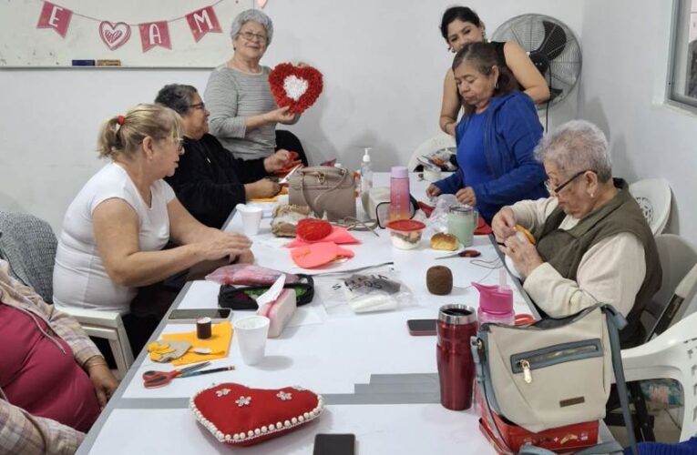 Ofrece DIF Reynosa talleres a través de sus Casas Club del Adulto Mayor