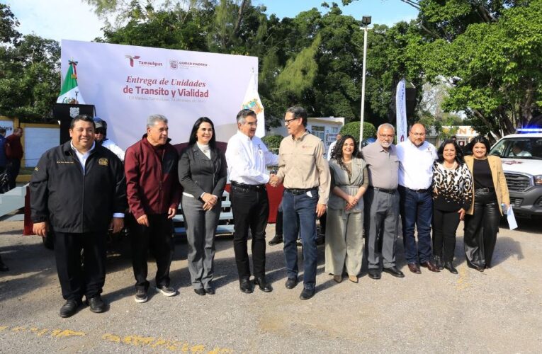 Inaugura Américo Museo de Geología y entrega parque vehicular a Tránsito en Ciudad Madero