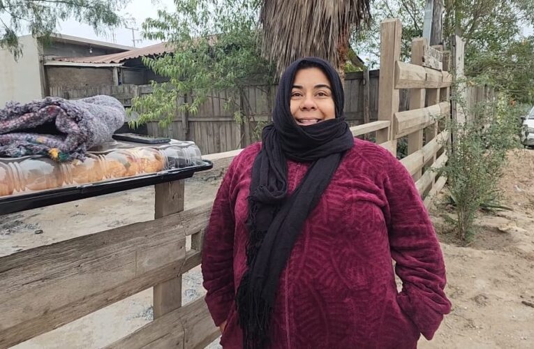 «Carlos Peña Ortiz nos trajo Roscas, cobijas y nos puso nuevas lámparas» Sra. Melissa