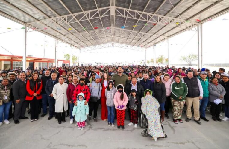 Entregó Carlos Peña Ortiz apoyos para una educación Imparable