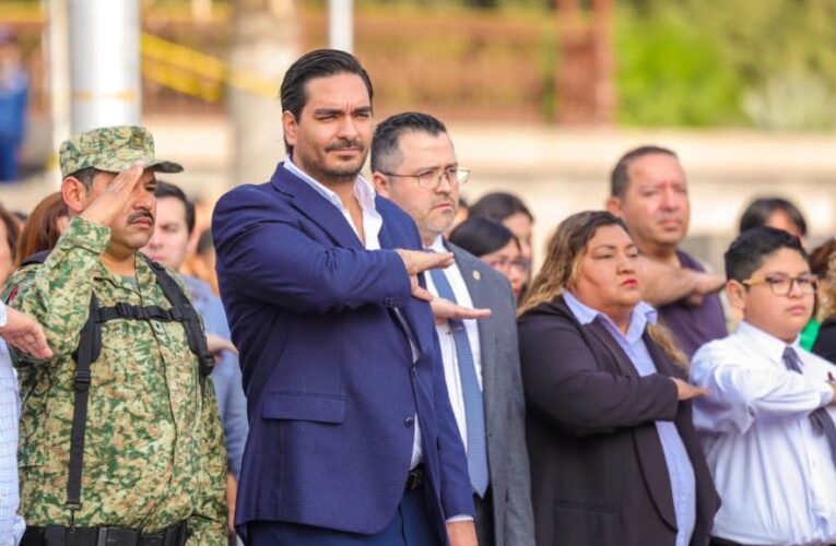 Enaltece Banda Sinfónica Municipal del IRCA ceremonia del 108 Aniversario de la Constitución Mexicana