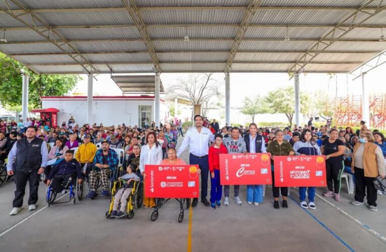 Entregó Carlos Peña Ortiz apoyos para personas vulnerables en el DIF-Reynosa