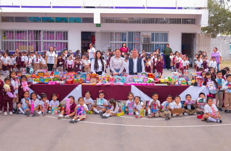 Agradece DIF Reynosa la donación de juguetes por parte de trabajadores de Pemex