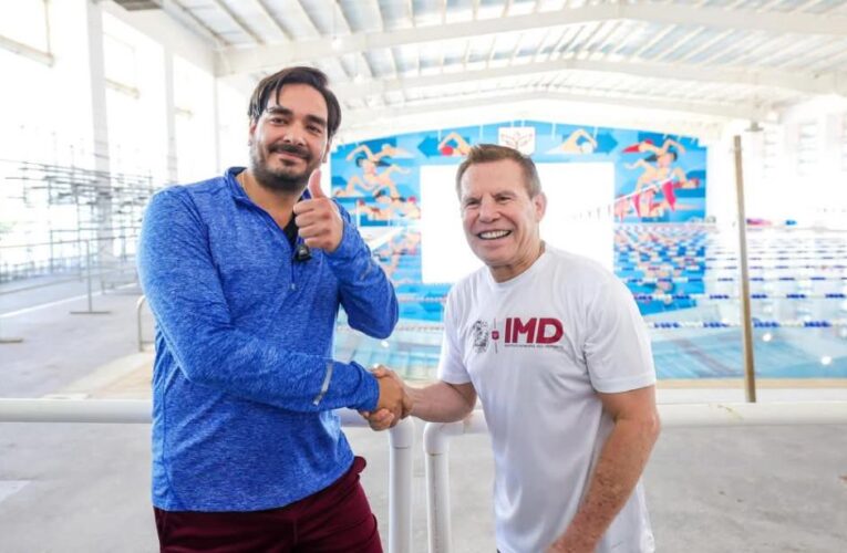 Mostró Julio César Chávez técnicas con el Alcalde Carlos Peña Ortiz en el Polideportivo Reynosa