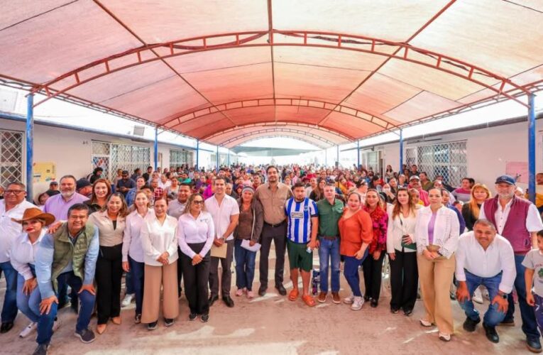 Llevó Carlos Peña Ortiz todos los beneficios del Gobierno Municipal y DIF-Reynosa a Loma Real