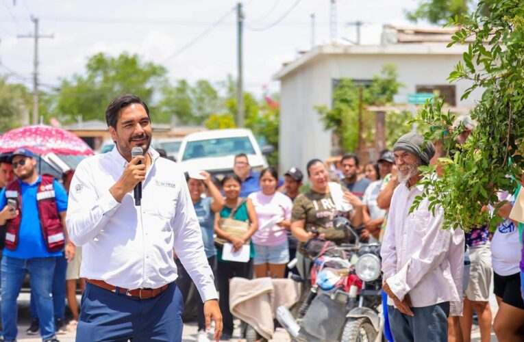 Encabezó Carlos Peña Ortiz entrega de enseres para familias damnificadas