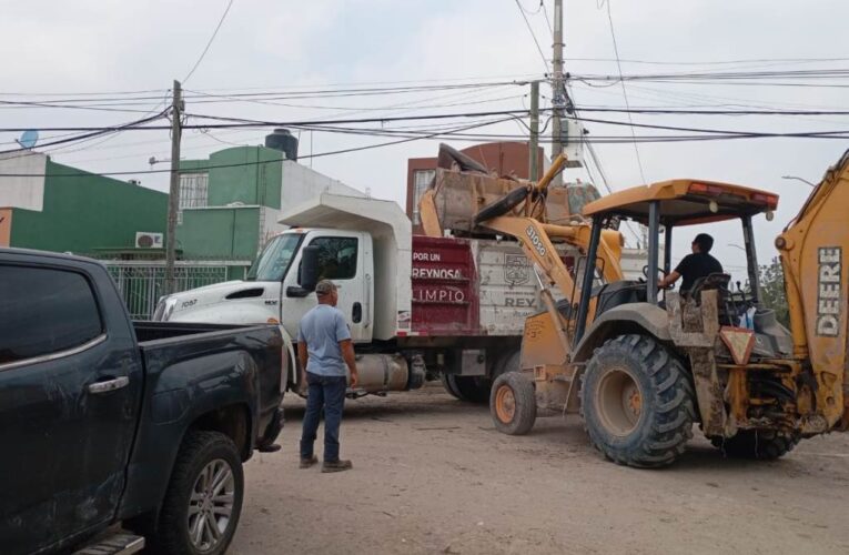 Agilizó Alcalde Carlos Peña Ortiz acciones de limpieza y descacharrización en colonias