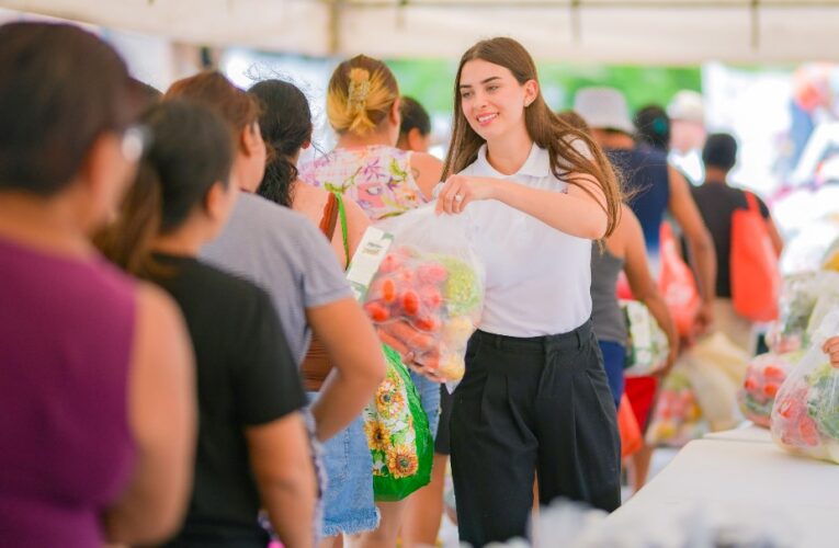 Apoyo ciudadano llega a través de DIF-Reynosa al Fraccionamiento Las Palmas
