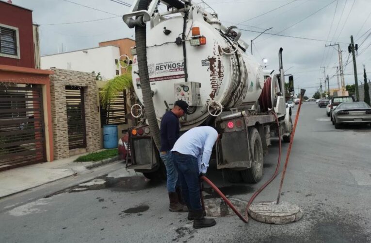 Realizó COMAPA sondeo de drenaje sanitario en la colonia Jarachina Sur