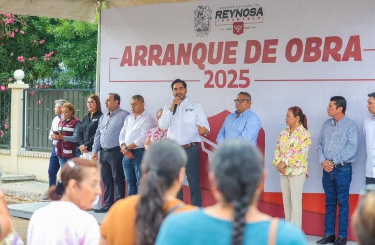 Puso en marcha Carlos Peña Ortiz nueva pavimentación en colonia Revolución Verde