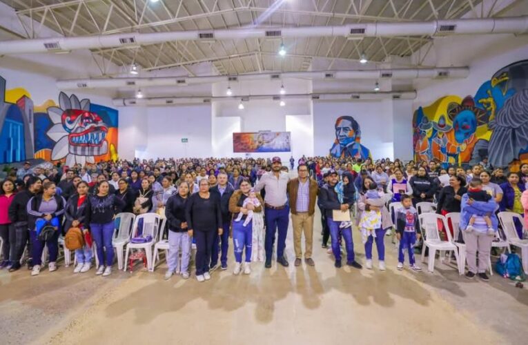 Estudiantes de Primaria y Secundaria recibieron Becas en Reynosa