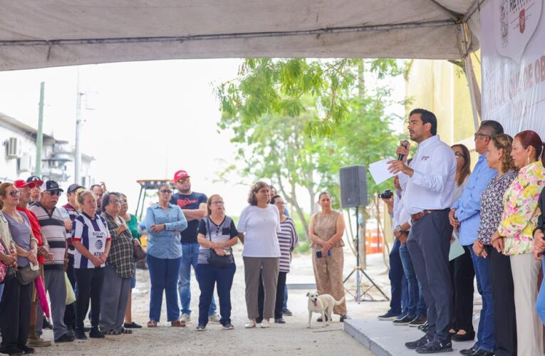 Inicia Pavimentación Hidráulica en la Colonia Lomas del Villar
