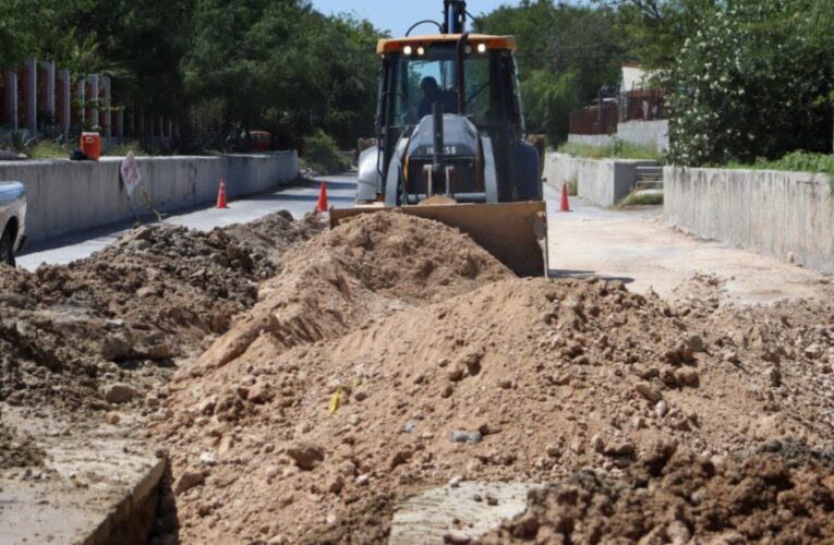 Rehabilita la COMAPA drenaje sanitario en la Esfuerzo Nacional