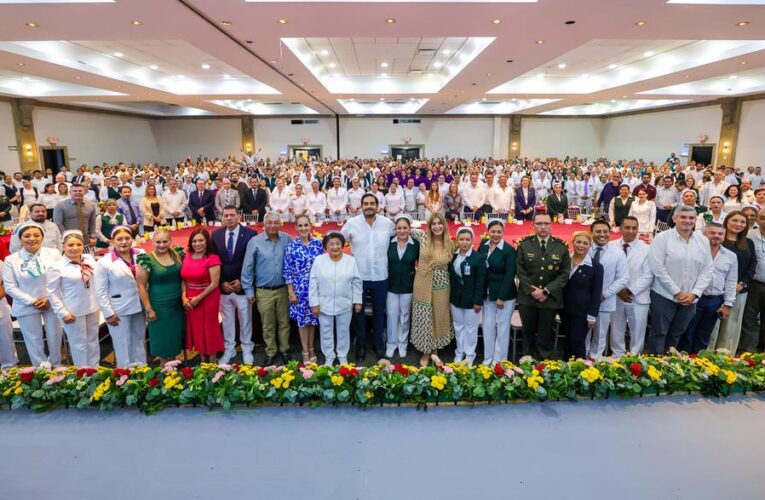 Festejó Carlos Peña Ortiz el «Día de las Enfermeras y los Enfermeros 2025» en Reynosa