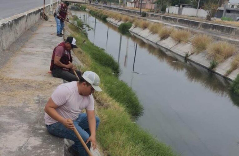 Dirige Alcalde de Reynosa mantenimiento de drenes