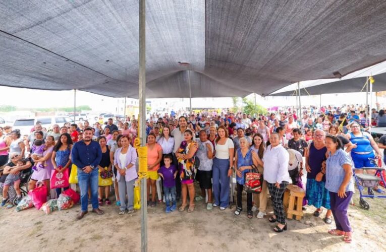 Atendió el Presidente Municipal Carlos Peña Ortiz a familias de Pirámides