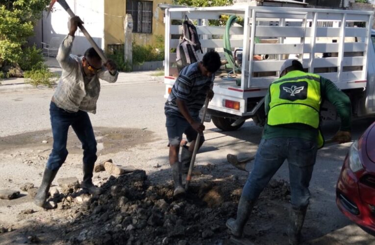Reparó COMAPA fugas de agua potable en el fraccionamiento San Valentín
