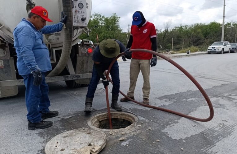 Realizó COMAPA sondeo de red de drenaje sanitario en distintos sectores