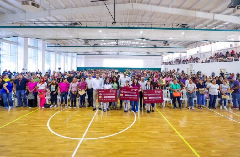 Concluyó Carlos Peña Ortiz entrega de Becas Municipales para Primaria