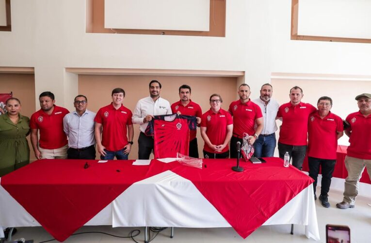 Dio Alcalde de Reynosa la bienvenida a Club de Futbol en Segunda División Premier