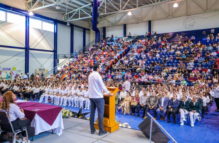 Felicitó Carlos Peña Ortiz a más de 500 alumnos de la Generación 2025 del CEDIF Reynosa