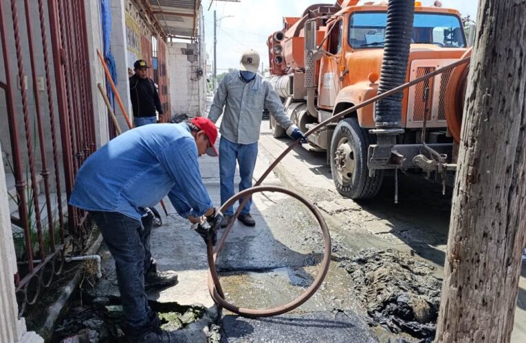Realizó COMAPA limpieza de descargas sanitarias en la Zona Centro