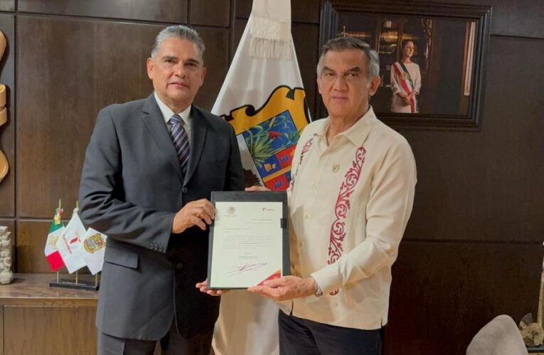 Entrega gobernador nombramiento a nuevo secretario de Seguridad de Tamaulipas