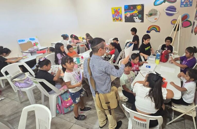 Desarrolla Gobierno de Carlos Peña Ortiz habilidades plásticas en niños y jóvenes