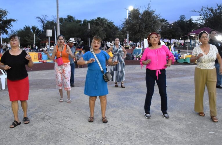 Ofrece Gobierno de Carlos Peña Ortiz clases gratuitas de danzón en la plaza Treviño Zapata