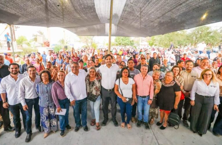 Dio Carlos Peña Ortiz banderazo a rehabilitación de la plaza en la Benito Juárez
