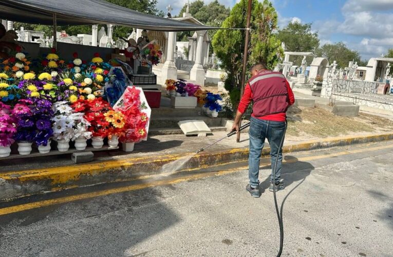 Ofrece Carlos Peña Ortiz Panteones Municipales de Reynosa, listos para recibir a las familias