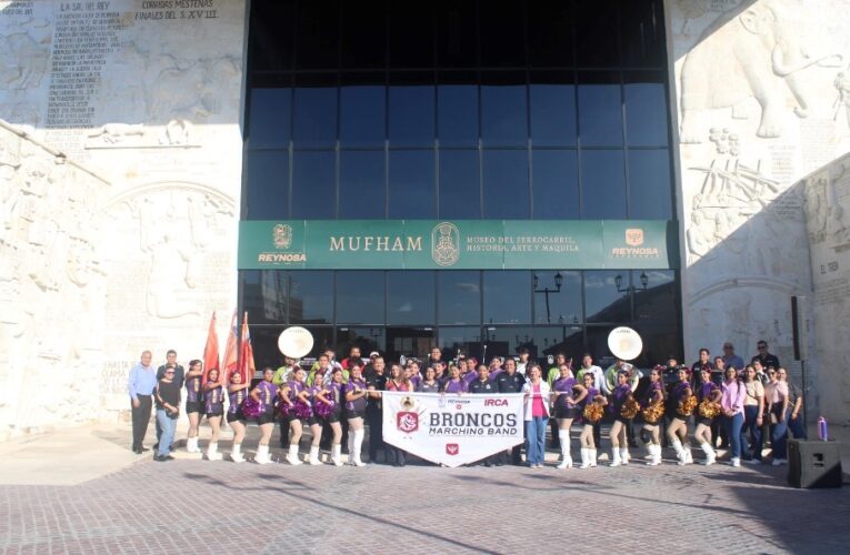 Celebra Gobierno de Carlos Peña Ortiz el Día de la Raza con recorrido musical