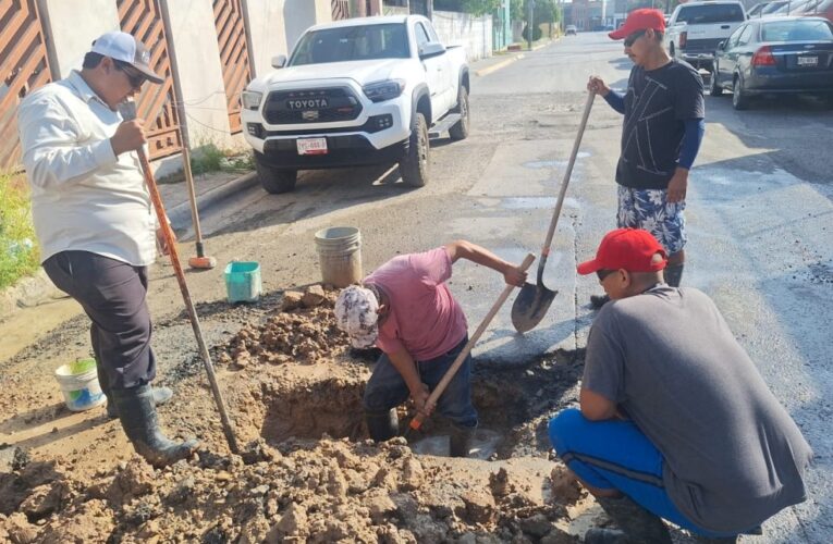 Atendió COMAPA fugas de agua potable en diferentes sectores de la ciudad
