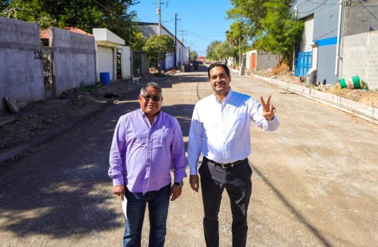 Pavimenta Gobierno de Carlos Peña Ortiz calle Chiapas en la Esfuerzo Nacional