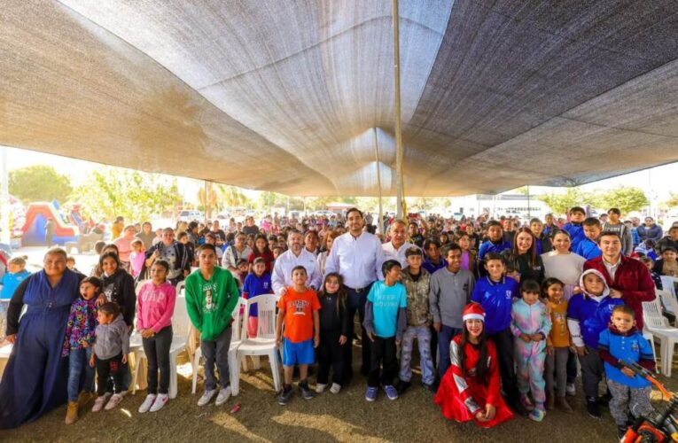 Disfrutaron familias de Reynosa Díaz, Posada Bienestar con Carlos Peña Ortiz