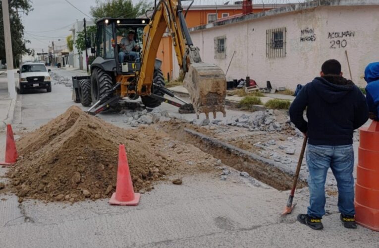 Inició COMAPA rehabilitación de tubería sanitaria en la colonia 5 de Diciembre