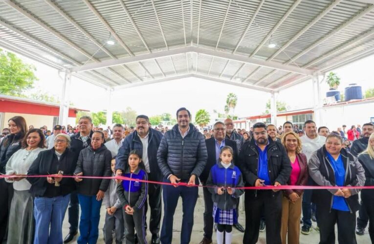 Impulsa Carlos Peña Ortiz a comunidad escolar con más beneficios a la infraestructura