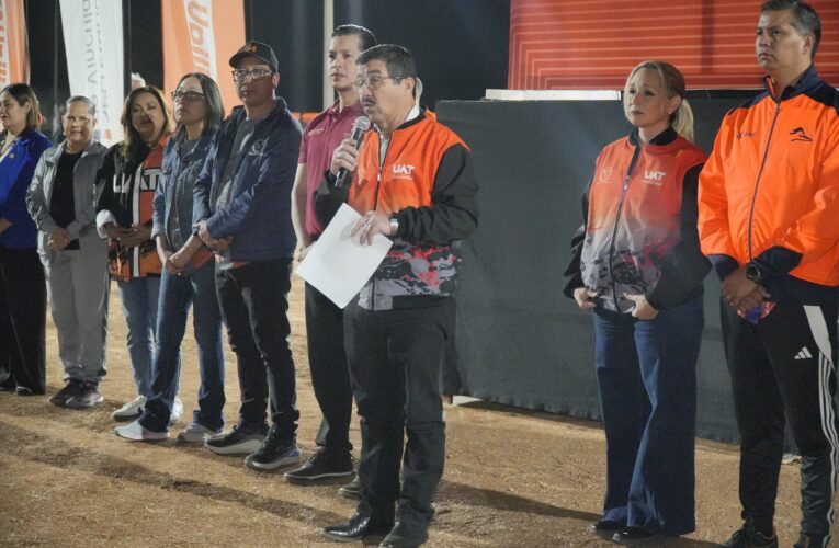 Inaugura Rector Dámaso Anaya el Parque Universitario de Softbol de la UAT.