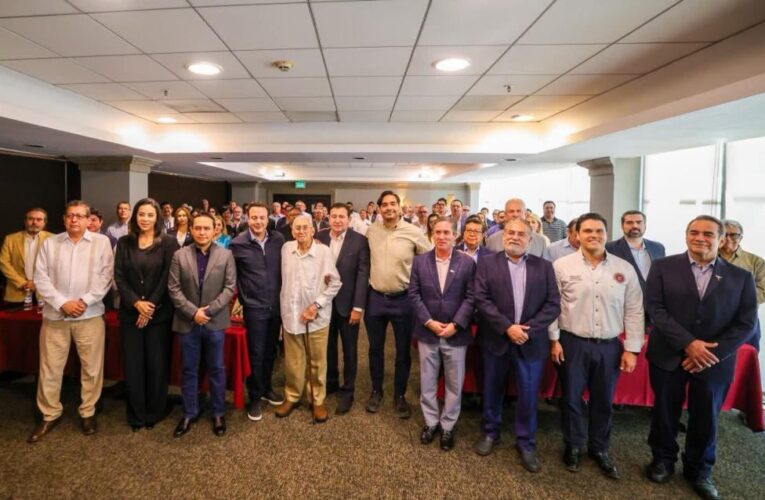 Reconoce CANADEVI apoyo de Carlos Peña Ortiz al desarrollo de vivienda
