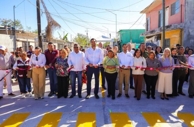 Inauguraron Carlos Peña Ortiz y vecinos, una calle más en Ampliación 16 de Septiembre