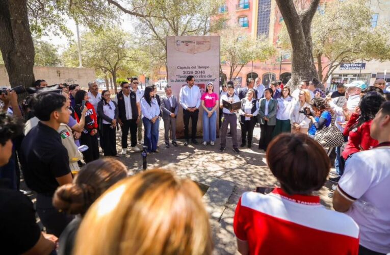 Colocaron jóvenes y Alcalde una Cápsula del Tiempo en la plaza principal de Reynosa