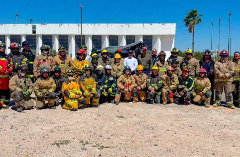 Acompañó Alcalde Carlos Peña Ortiz en Cursos de Capacitación a Protección Civil