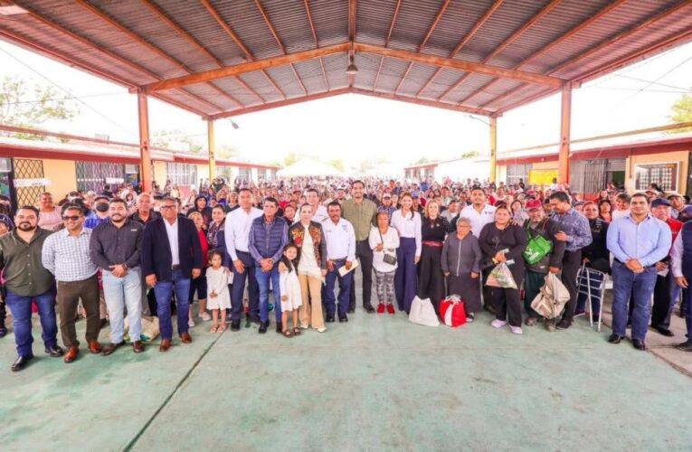 Asistieron más de 700 habitantes de Balcones a brigada «DIF En Tu Colonia» con Carlos Peña Ortiz