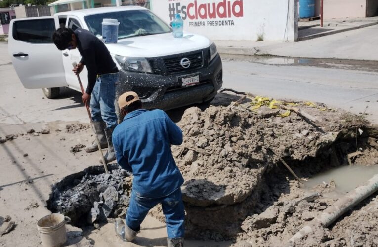 Atendió COMAPA fugas de agua potable en diversos sectores