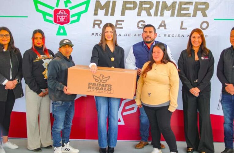 Apoya Alcalde Carlos Peña Ortiz a más de 100 mujeres mediante programa «Mi Primer Regalo»