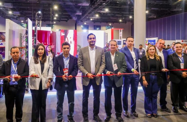 Participó Alcalde Carlos Peña Ortiz en inauguración de Expo Proveedores convocada por INDEX