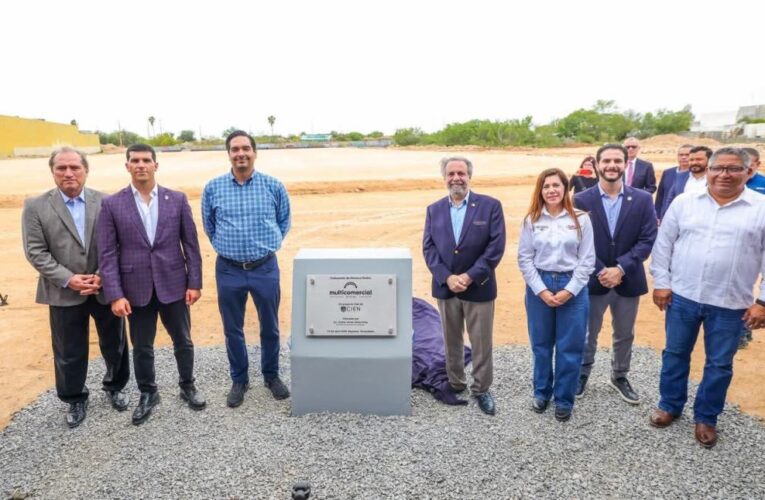 Develó Carlos Peña Ortiz primera piedra del Multicomercial Reynosa con Estiben Handal Dabdoub