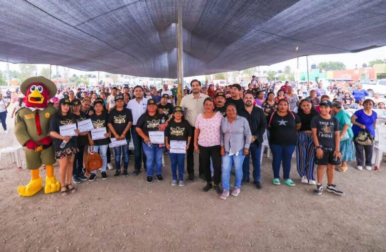 Vecinos del fraccionamiento Halcón reconocieron apoyo del Alcalde Carlos Peña Ortiz