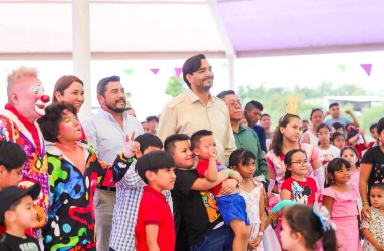 Festejó Carlos Peña Ortiz a niños y niñas reynosenses del mes de abril